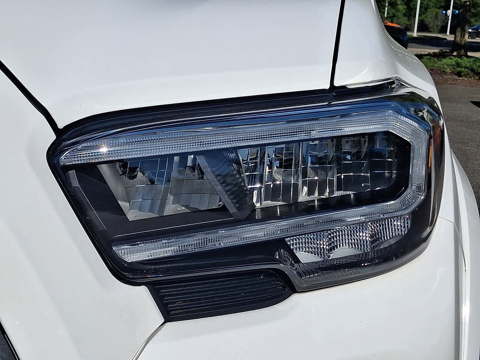 Certified 2023 Toyota Tacoma TRD Sport AWD/4WD image 10