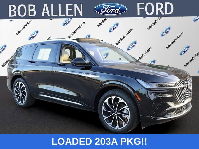 Used 2024 Lincoln Nautilus Reserve w/ Equipment Group 203A AWD/4WD image 1