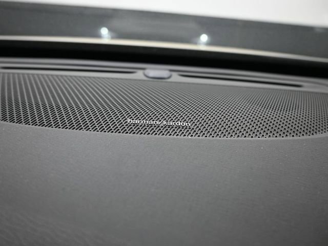 Used 2023 Volvo XC90 T8 Plus image 30