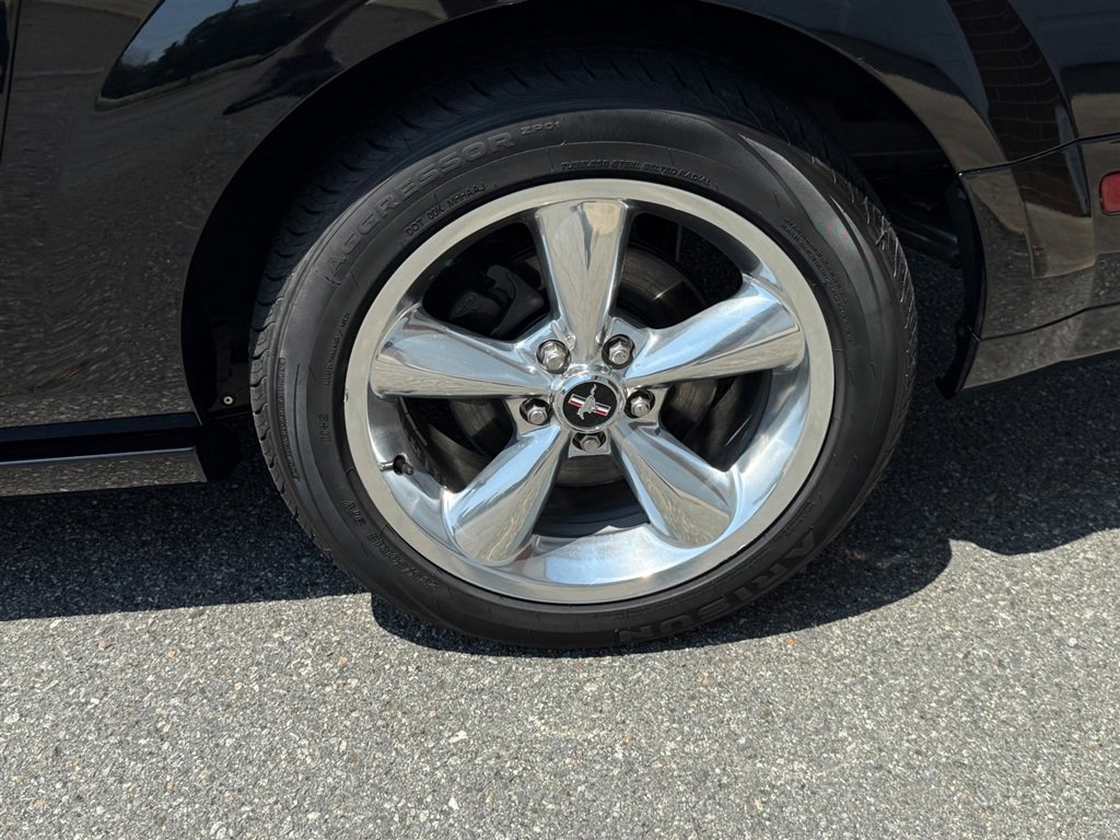 Used 2009 Ford Mustang GT image 18