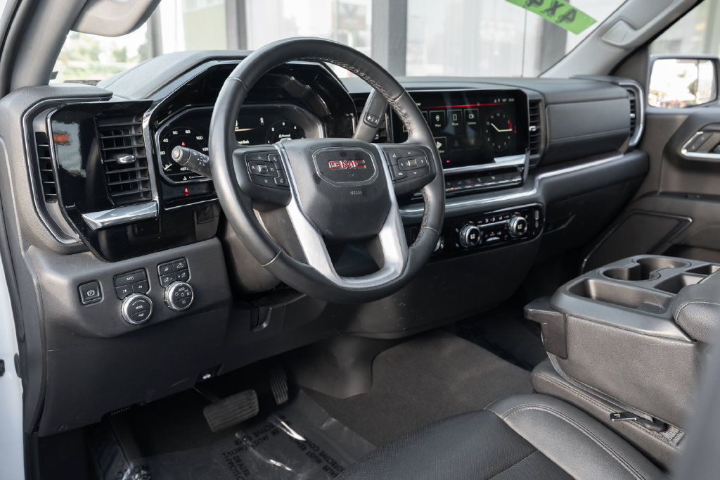 Used 2024 GMC Sierra 1500 SLT AWD/4WD image 20