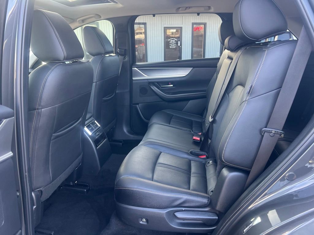 Used 2024 MAZDA CX-90 3.3 Turbo w/ Preferred Package image 17