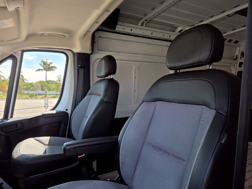 Used 2024 RAM ProMaster 2500 w/ Convenience Group FWD image 26