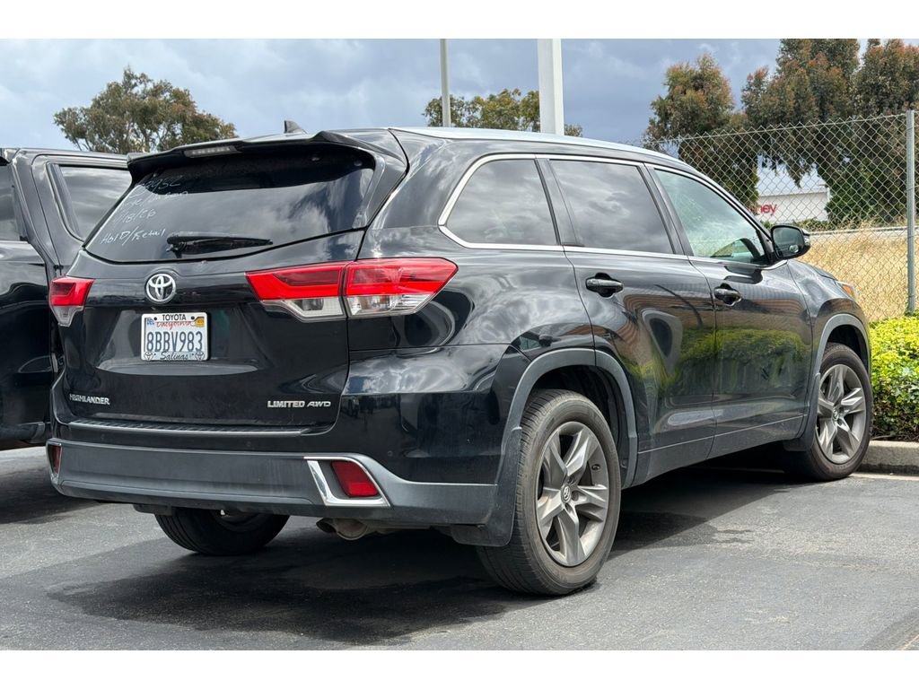 Used 2018 Toyota Highlander Limited Platinum image 5