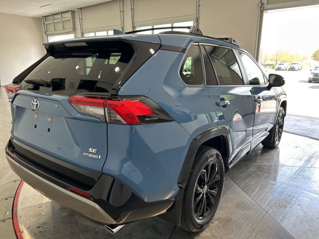 Used 2022 Toyota RAV4 SE w/ SE Grade Weather Package AWD/4WD image 6