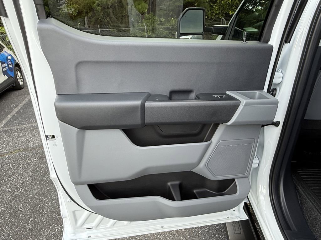 New 2026 Ford F350 XLT RWD image 22