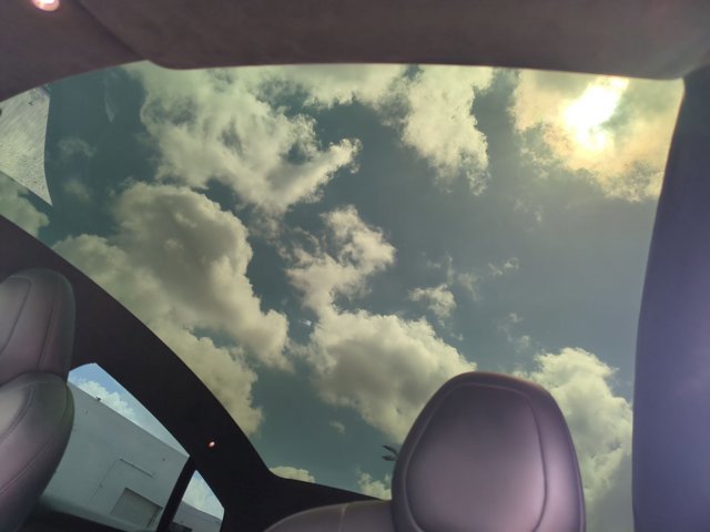 Used 2021 Tesla Model S Plaid image 16