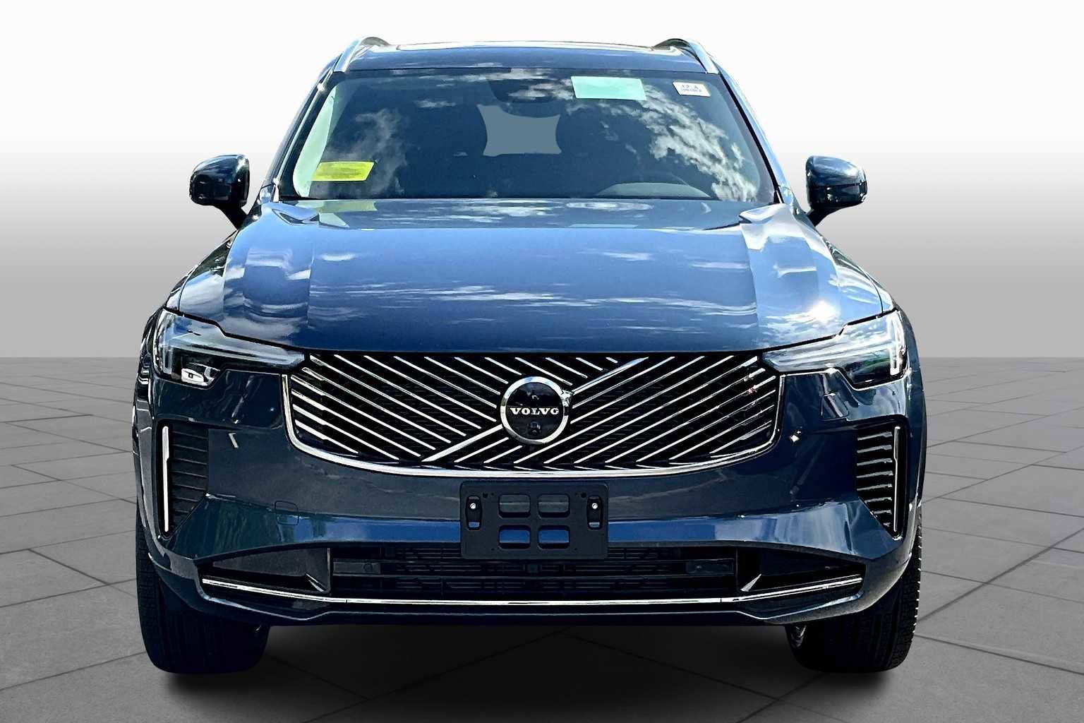 New 2026 Volvo XC90 B5 Plus w/ Protection Package Premier AWD/4WD video 2