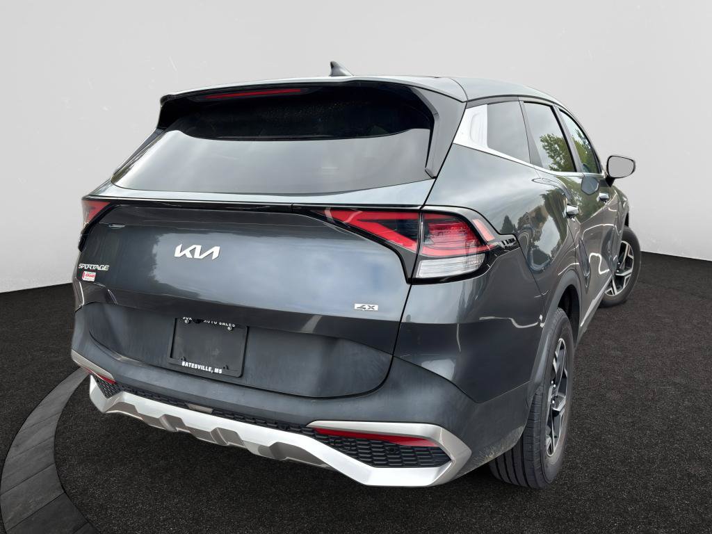 Used 2023 Kia Sportage LX AWD/4WD image 5