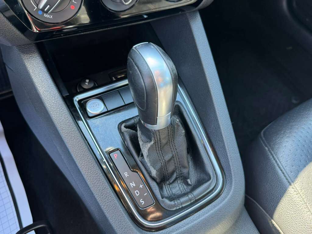 Used 2016 Volkswagen Jetta SEL FWD image 20