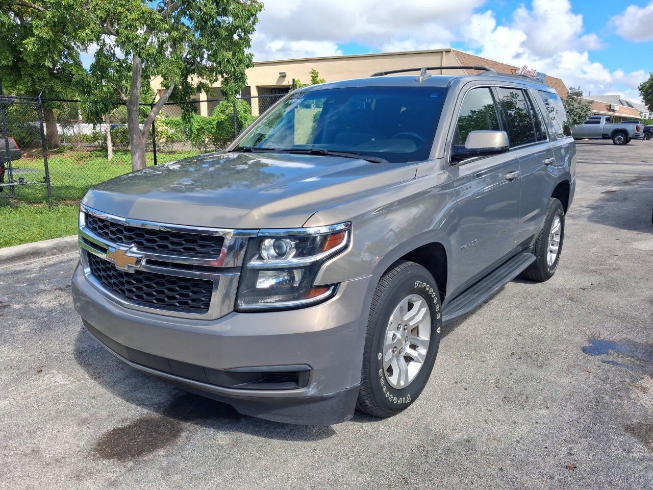 Used 2018 Chevrolet Tahoe LT AWD/4WD image 2
