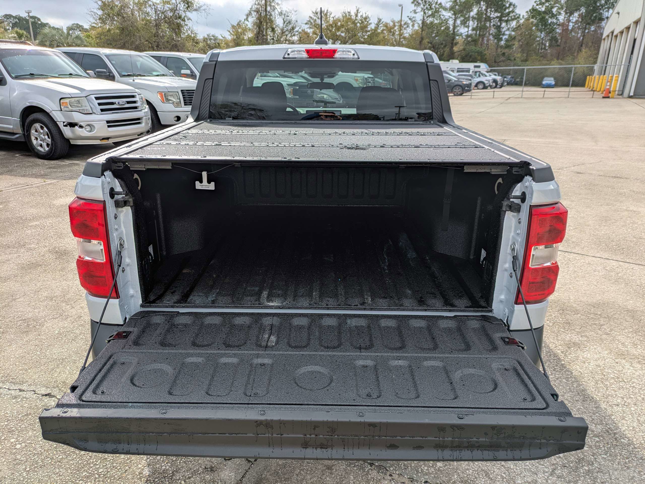 Certified 2025 Ford Maverick XLT w/ Equipment Group 302A AWD/4WD image 13