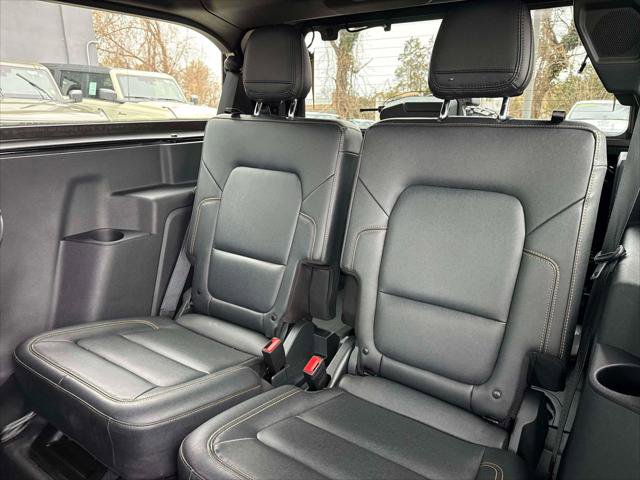 Used 2024 Ford Bronco Badlands image 11
