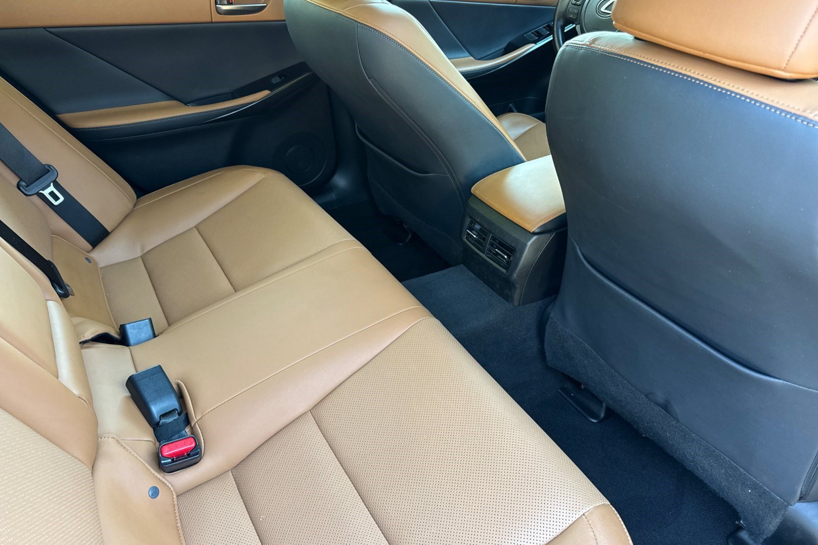 Used 2021 Lexus IS 300 w/ Comfort Package RWD image 32