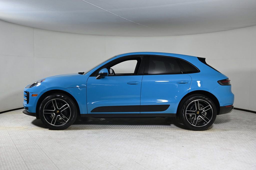 Certified 2019 Porsche Macan image 2