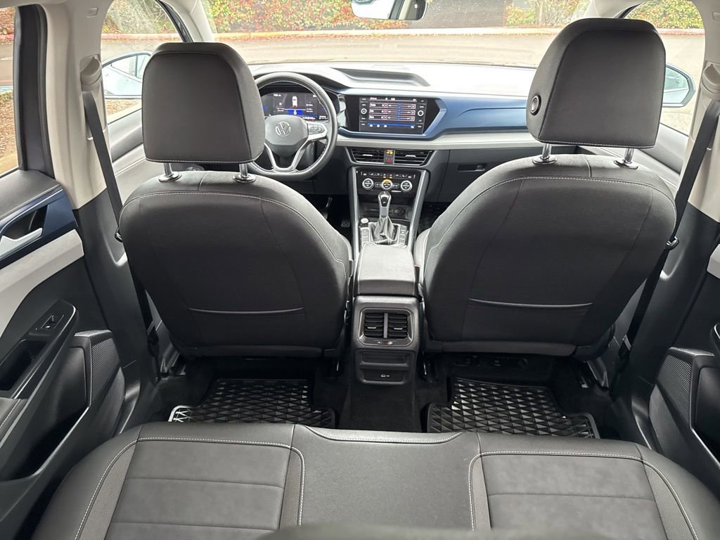 Used 2024 Volkswagen Taos SE image 27