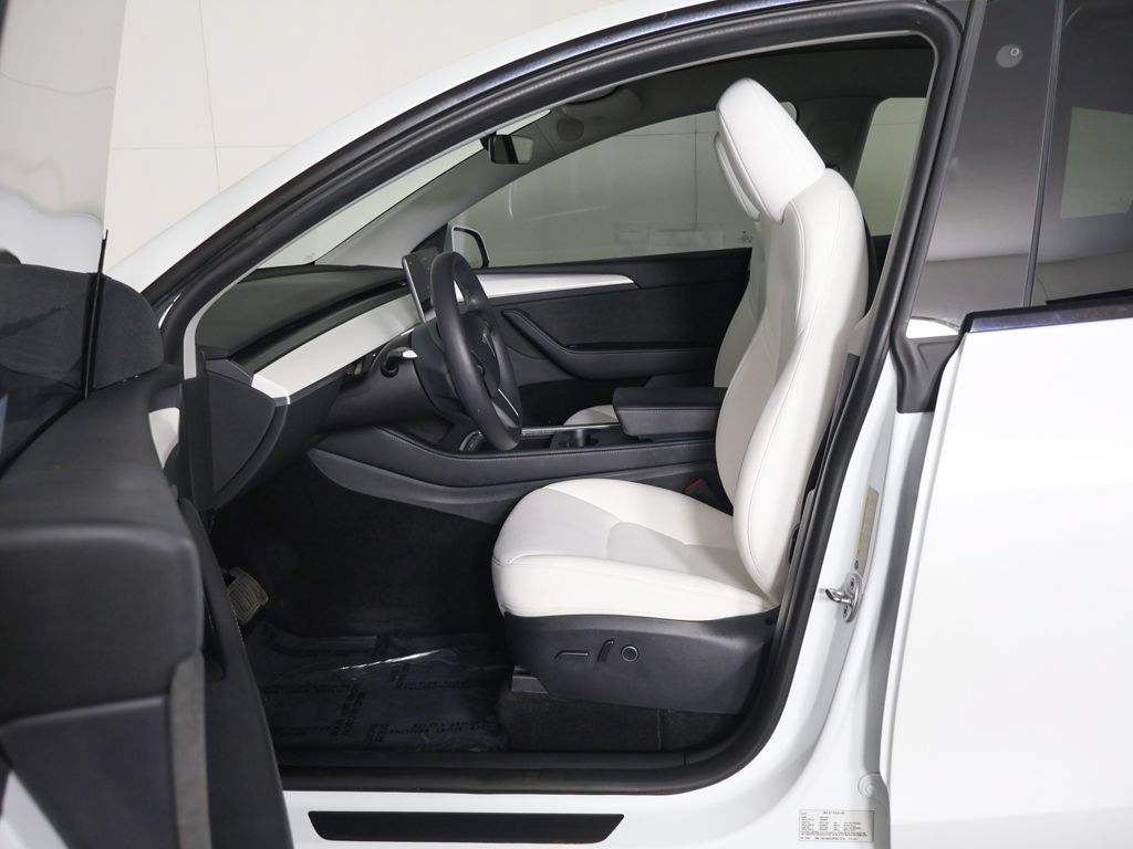 Used 2023 Tesla Model Y Long Range AWD/4WD image 31