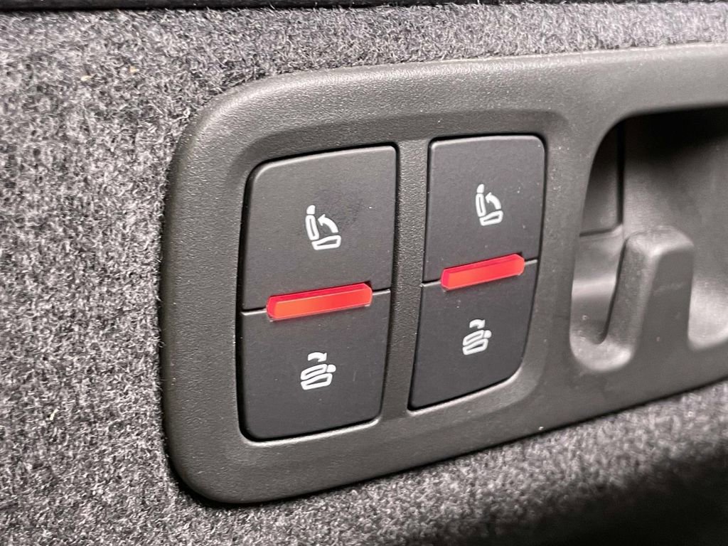 Used 2025 Audi Q7 3.0T Premium Plus image 22