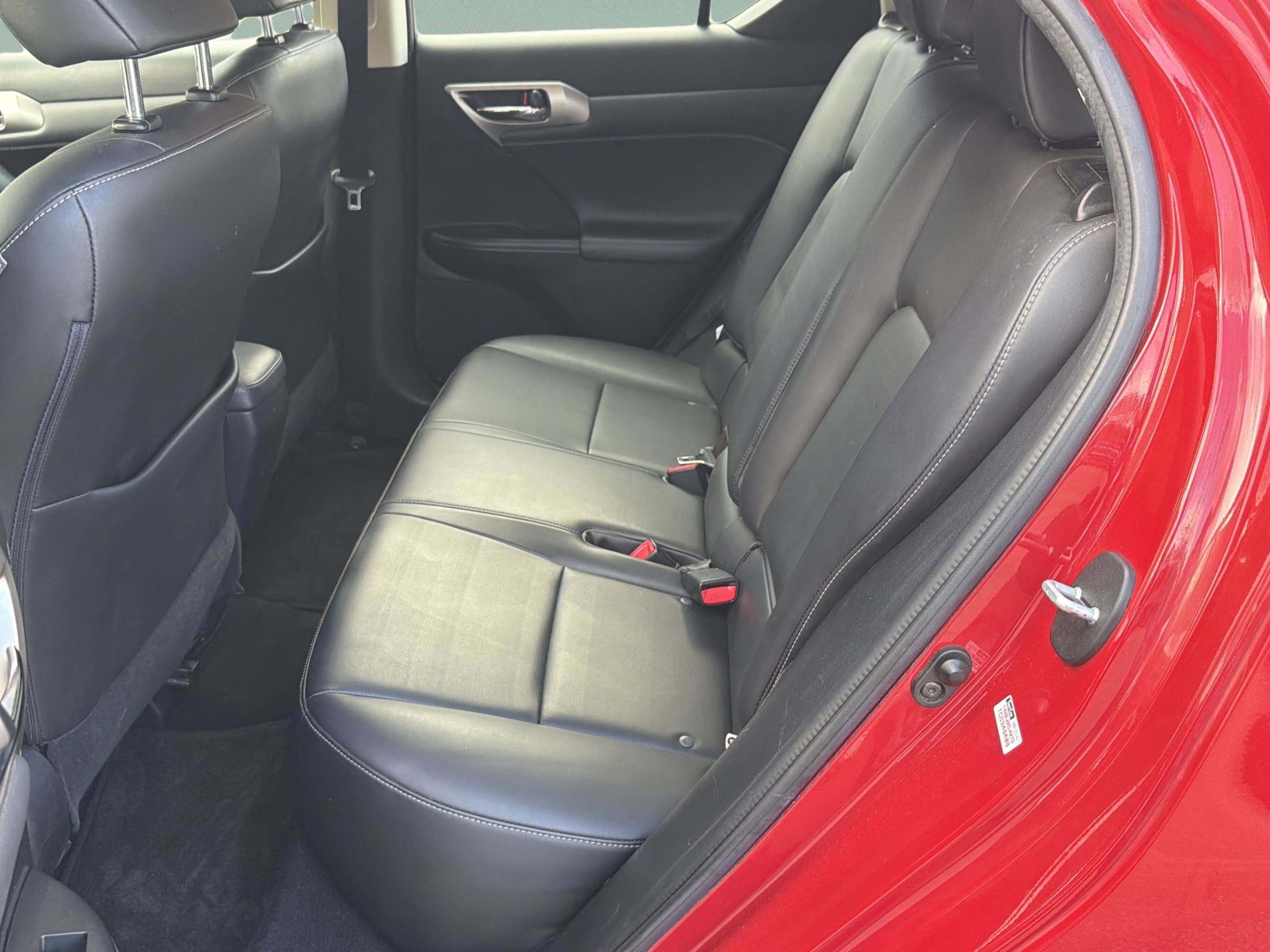 Used 2016 Lexus CT 200h w/ Seat Comfort Package image 22