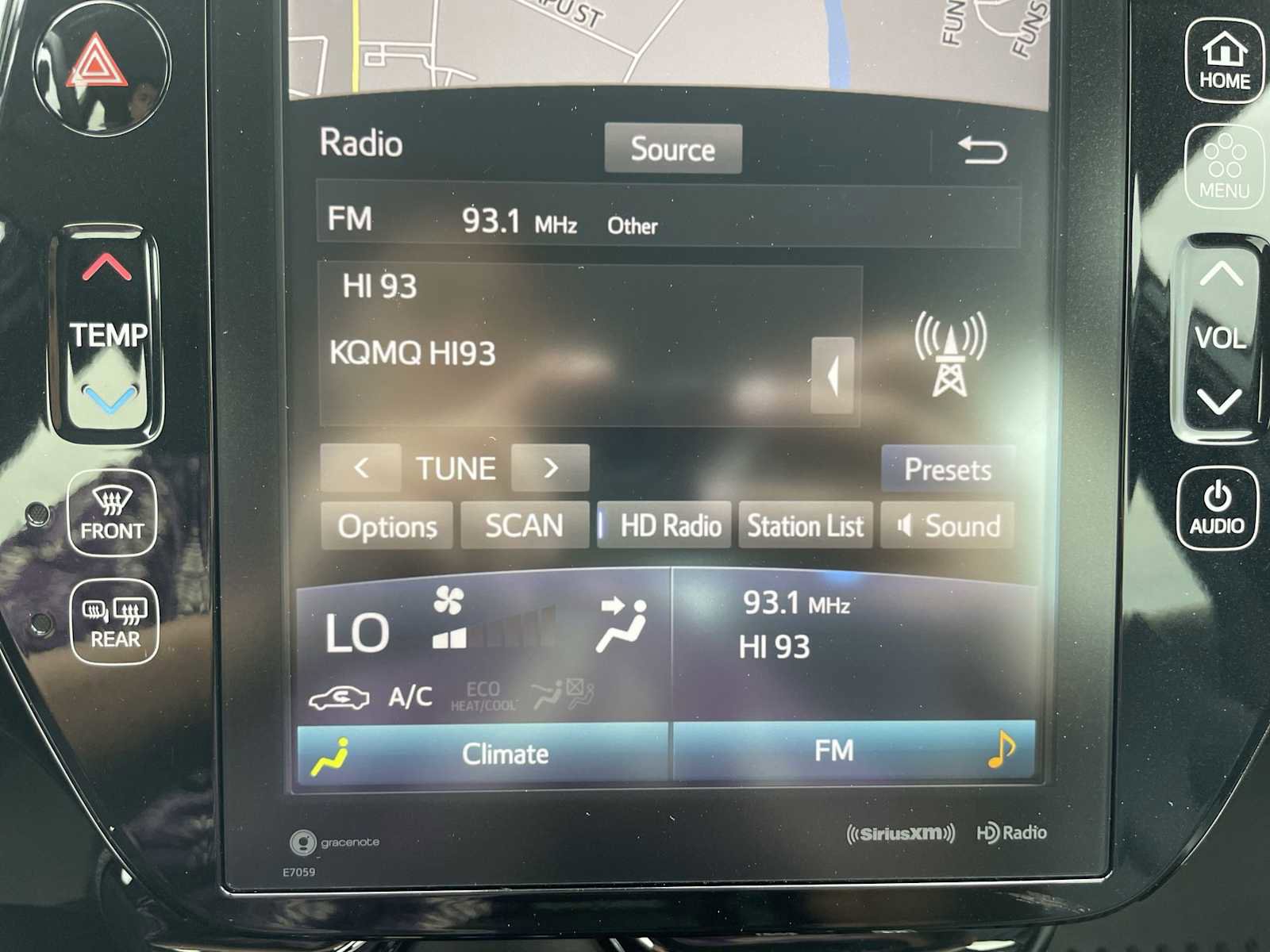 Used 2022 Toyota Prius Limited image 12