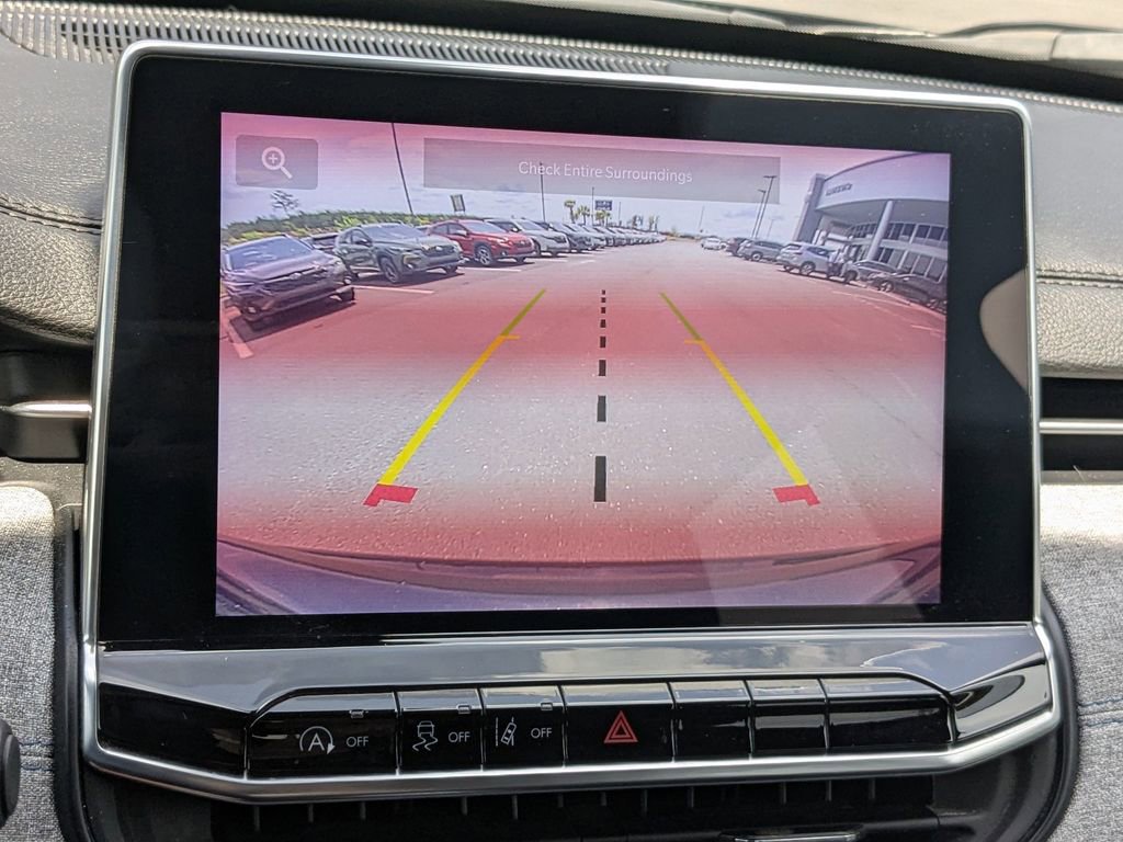 Used 2024 Jeep Compass Latitude image 20