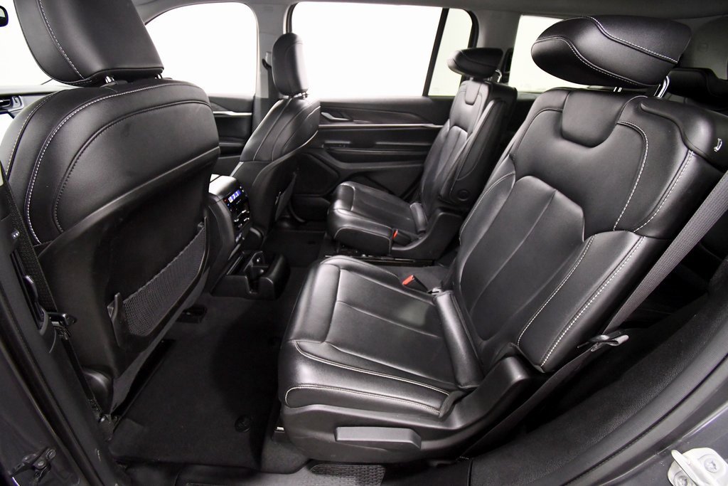 Used 2023 Jeep Grand Cherokee L Limited image 15