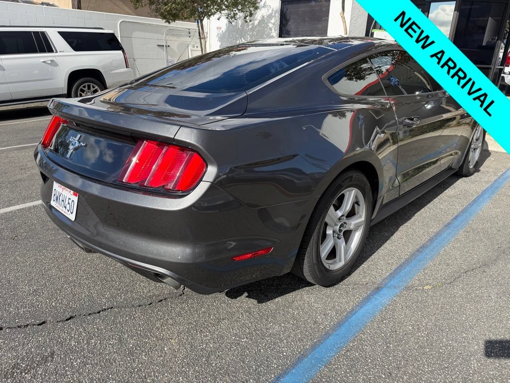 Used 2017 Ford Mustang Coupe RWD image 2