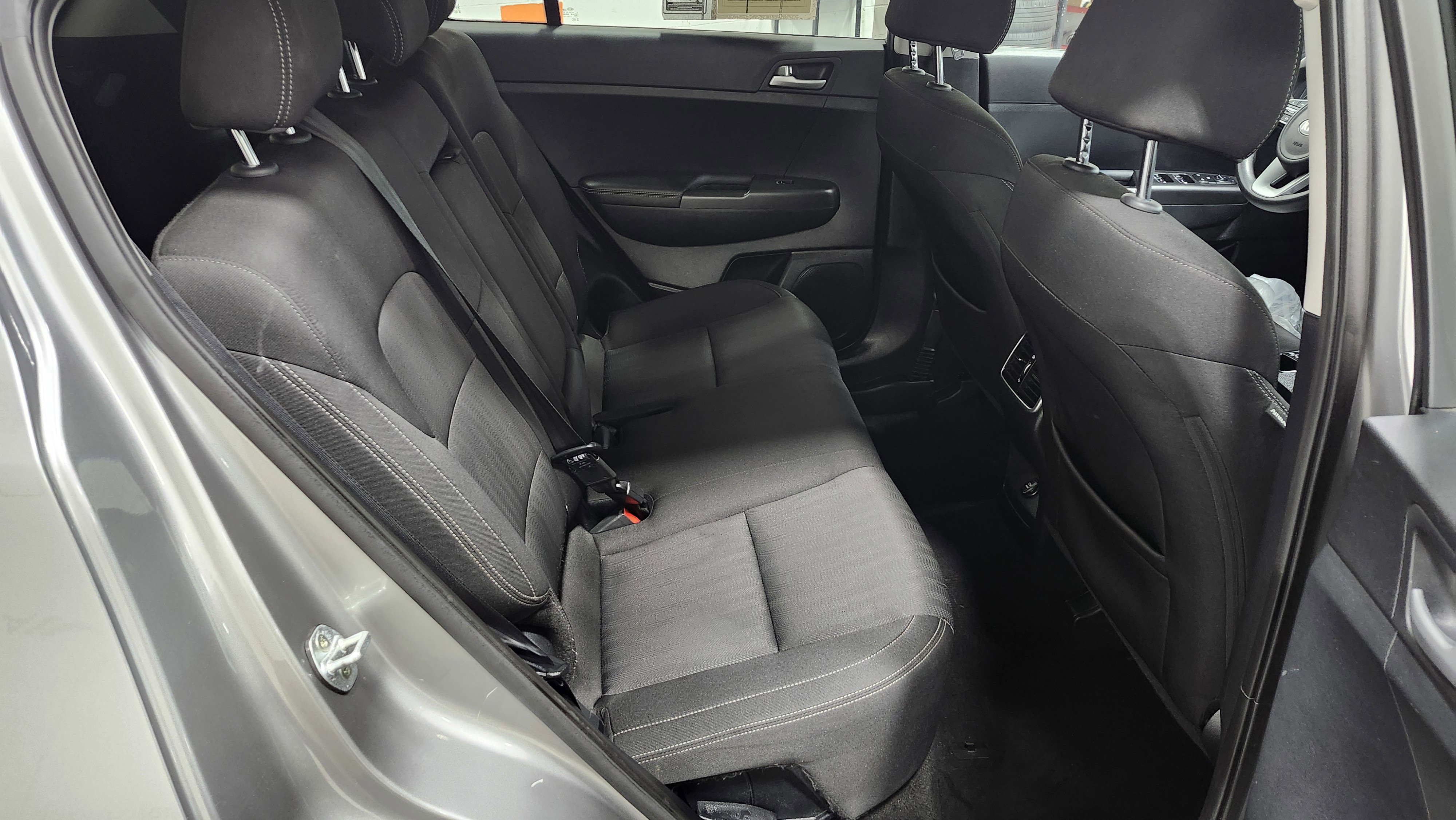 Used 2021 Kia Sportage LX image 18