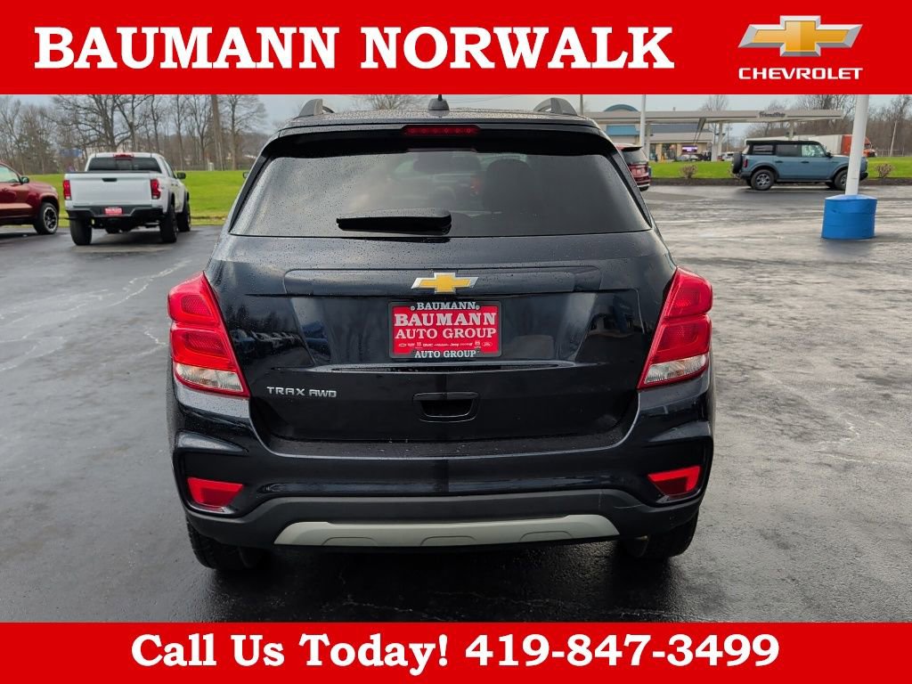 Used 2022 Chevrolet Trax LT w/ LT Convenience Package image 4