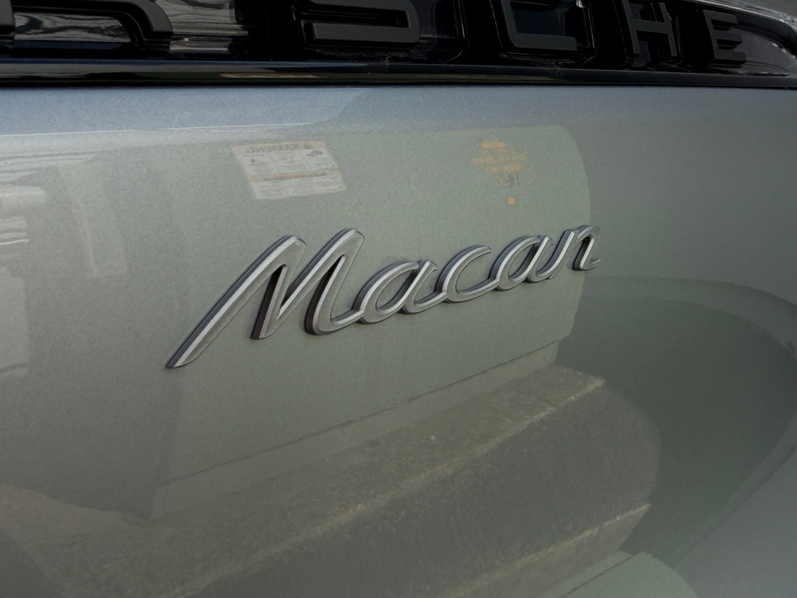 Used 2025 Porsche Macan image 41