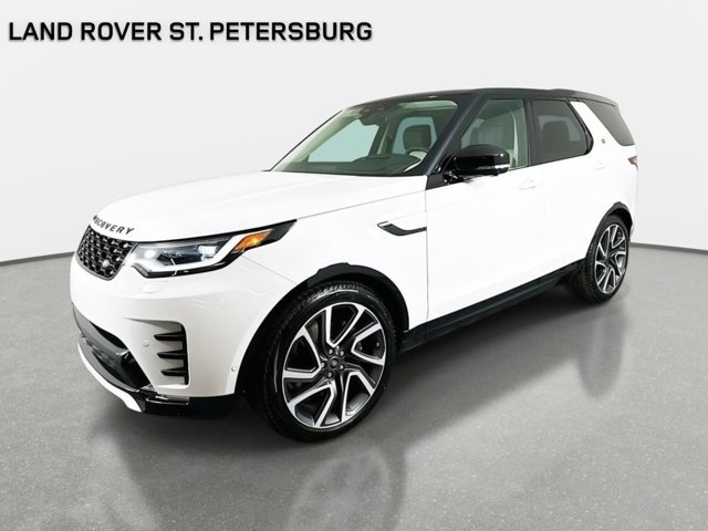 Used 2025 Land Rover Discovery Dynamic SE image 1