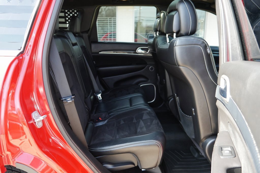 Used 2015 Jeep Grand Cherokee SRT w/ Luxury Group II image 38