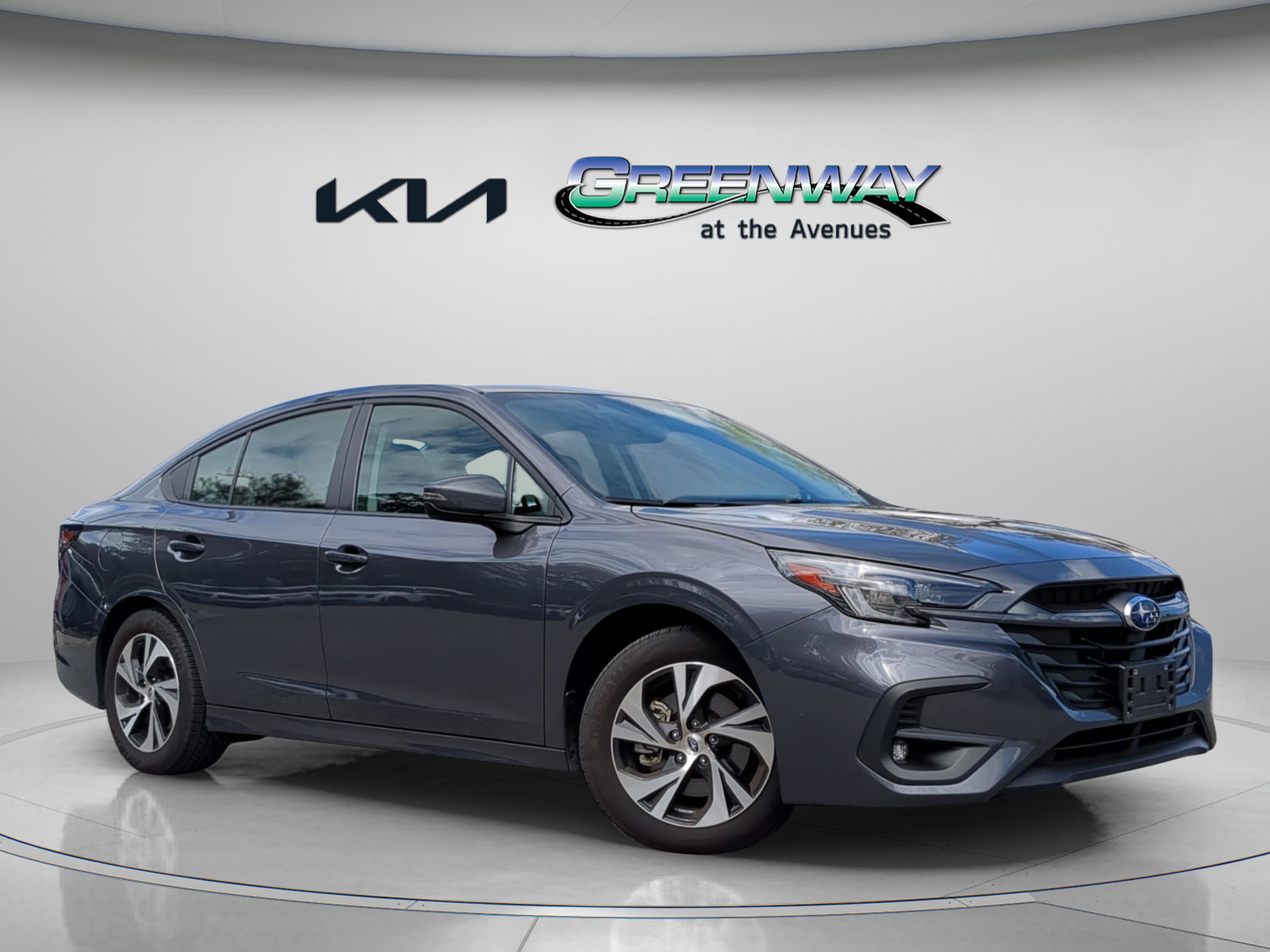 Used 2025 Subaru Legacy Premium AWD/4WD image 1