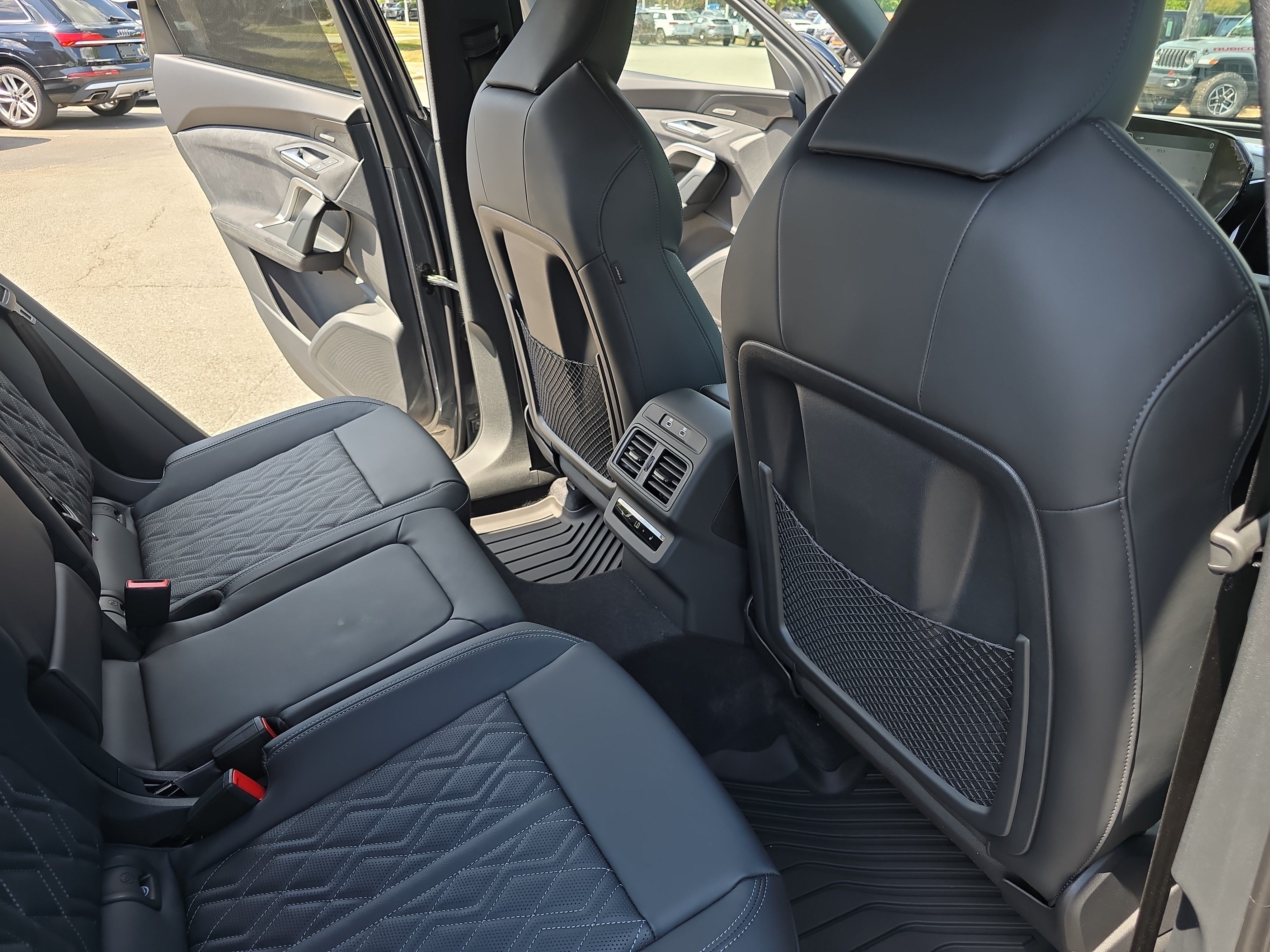 New 2026 Audi SQ5 Prestige AWD/4WD image 11