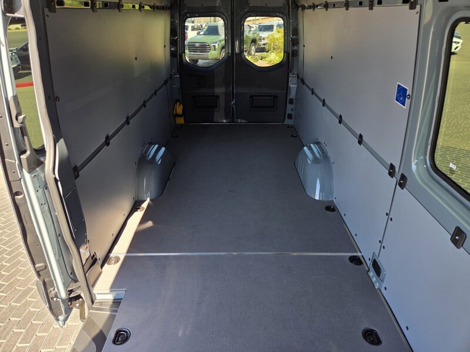 New 2026 Mercedes-Benz Sprinter 2500 image 17