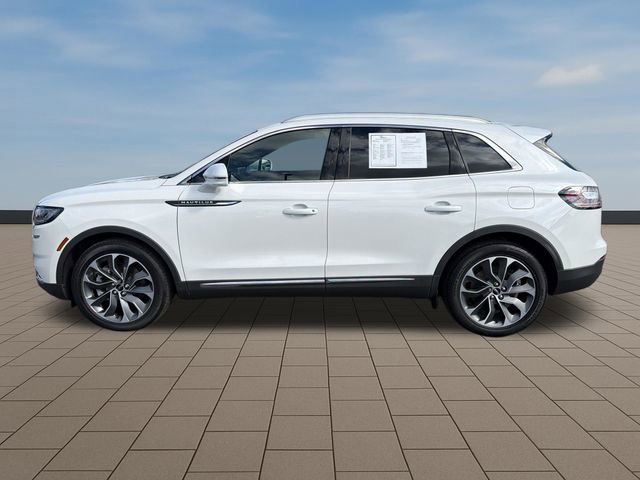 Used 2023 Lincoln Nautilus Reserve w/ Luxury Package AWD/4WD image 4