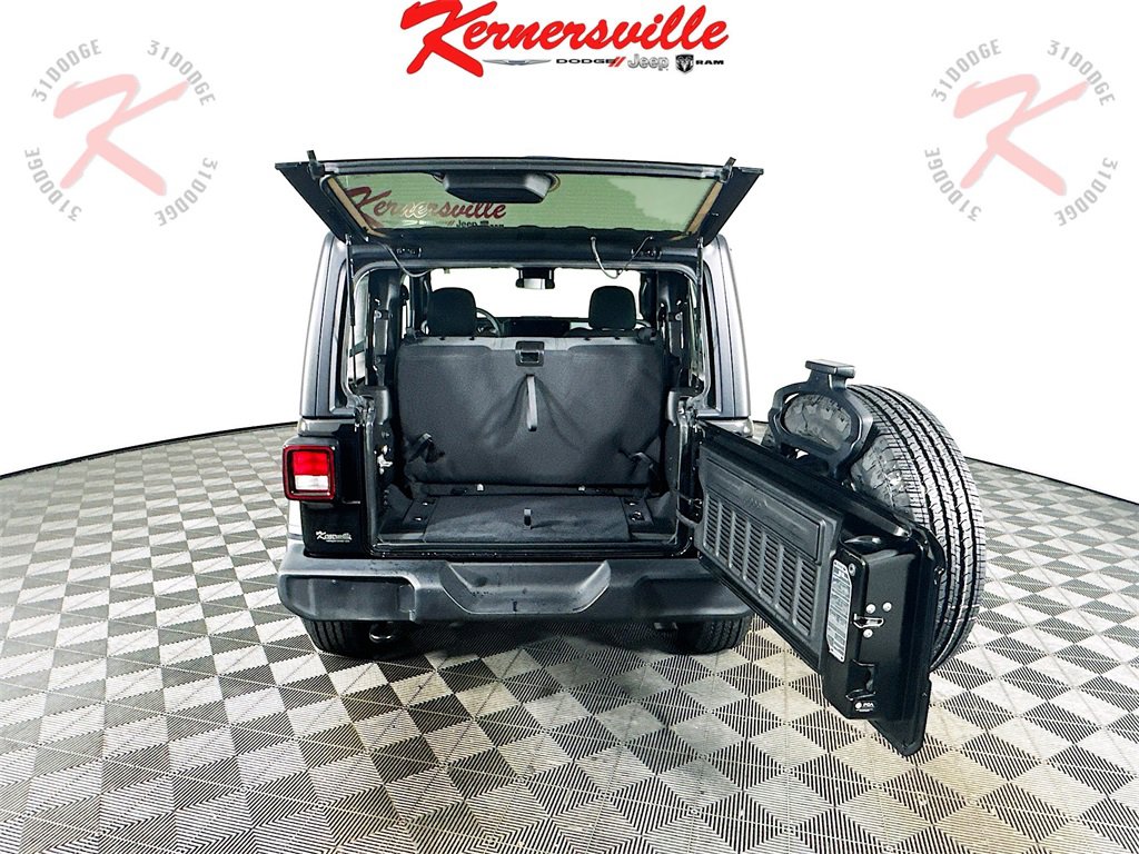 Used 2024 Jeep Wrangler Sport S image 29