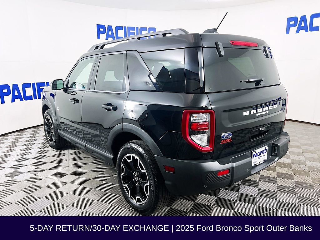 Used 2025 Ford Bronco Sport Outer Banks AWD/4WD image 6