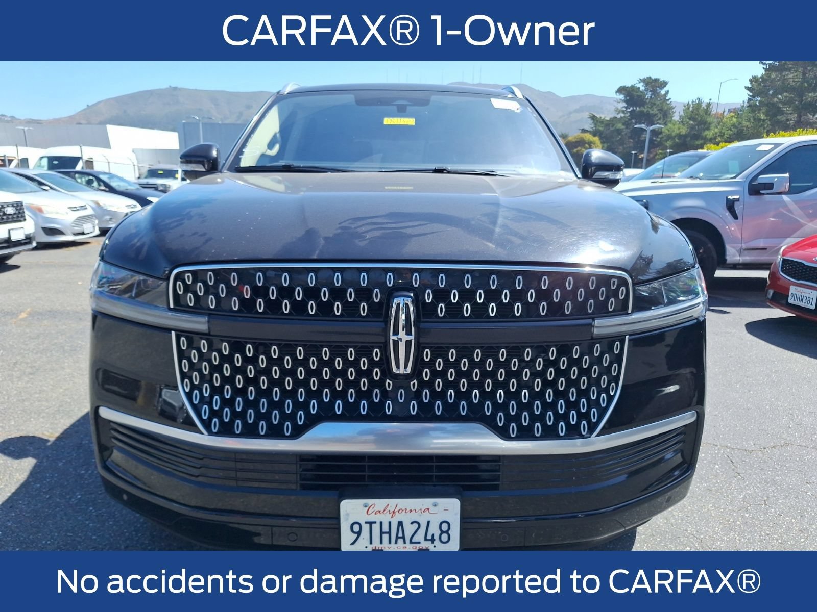 Used 2025 Lincoln Navigator Reserve AWD/4WD image 2