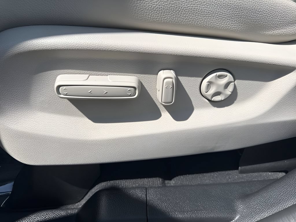Used 2025 Honda Odyssey EX-L image 10
