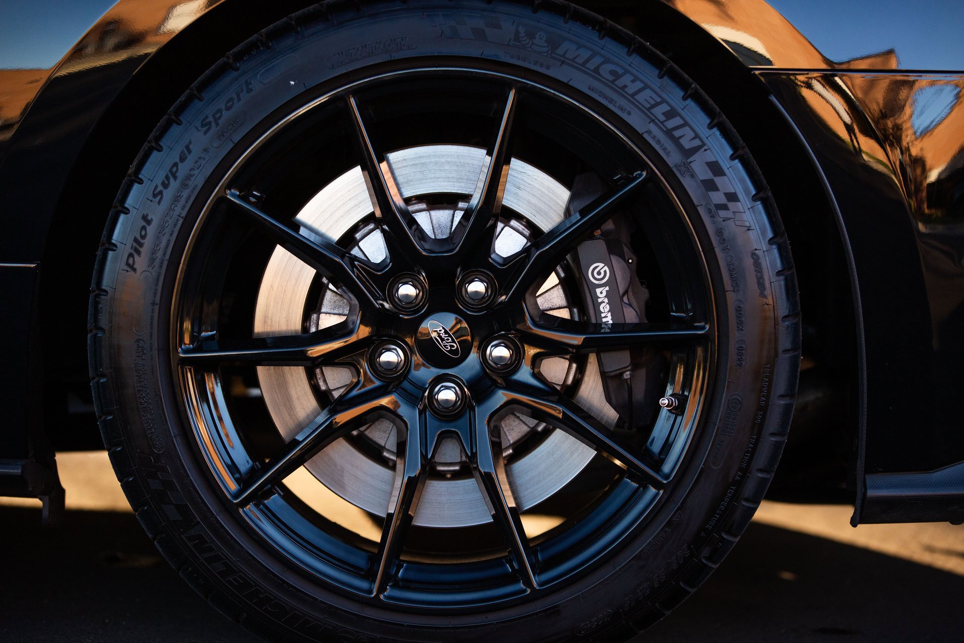 Used 2019 Ford Mustang Shelby GT350 w/ Technology Package image 27