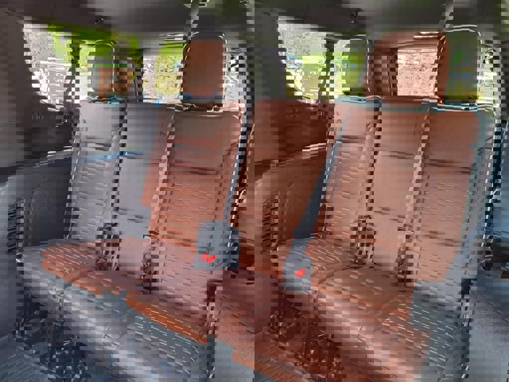 Used 2024 GMC Yukon XL Denali Ultimate image 11