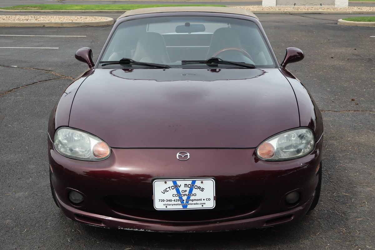 Used 2000 MAZDA MX-5 Miata RWD image 25
