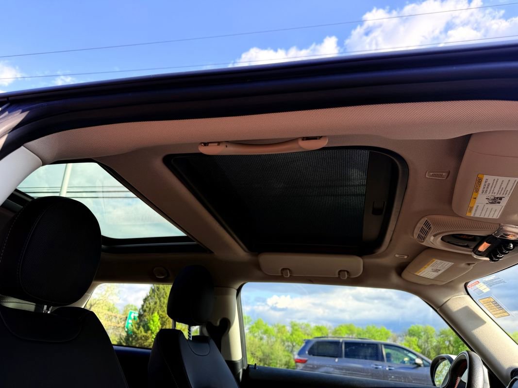 Used 2021 MINI Cooper S w/ Premium Package image 19