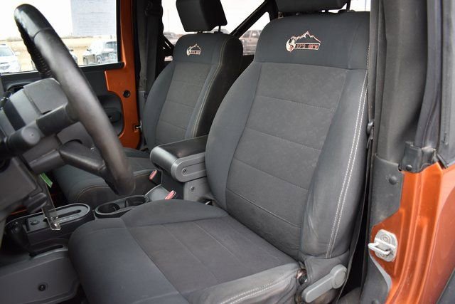 Used 2010 Jeep Wrangler Mountain image 13