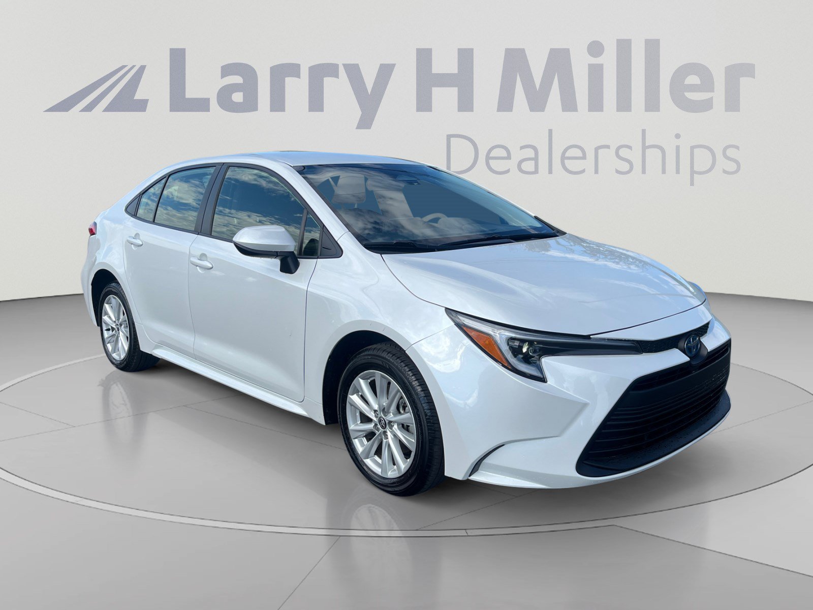 Certified 2025 Toyota Corolla LE w/ LE Premium Package AWD/4WD image 7