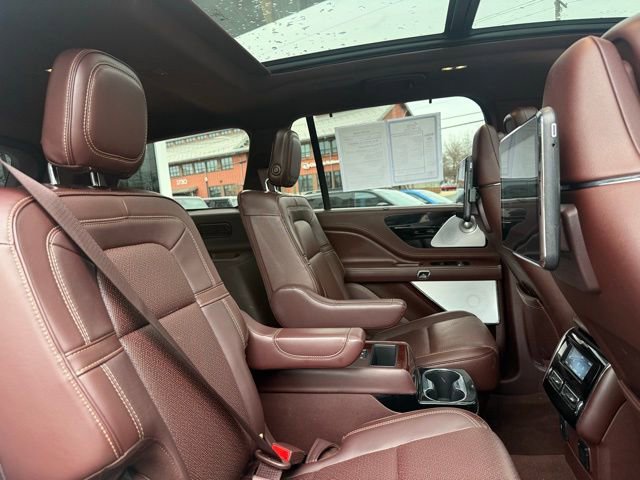 Used 2022 Lincoln Aviator Black Label w/ Dynamic Handling Package image 28