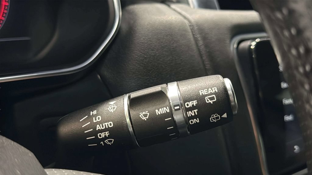 Used 2020 Land Rover Range Rover Sport SE AWD/4WD image 35