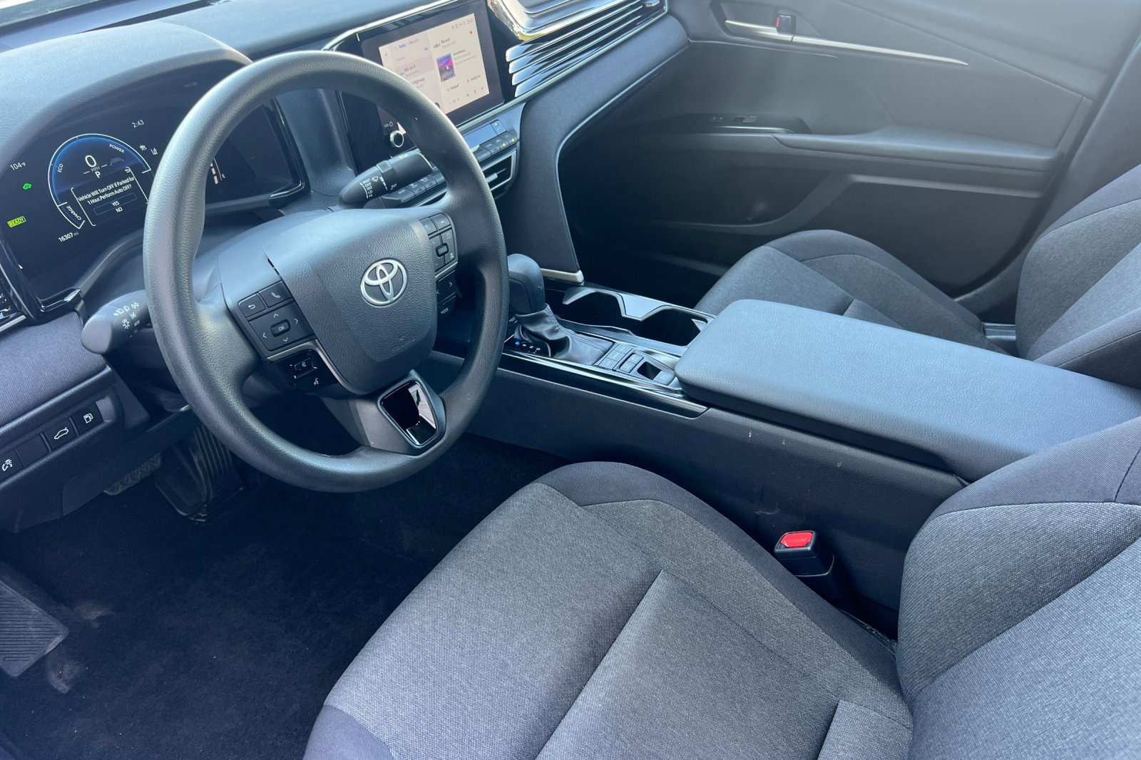 Certified 2025 Toyota Camry LE image 9