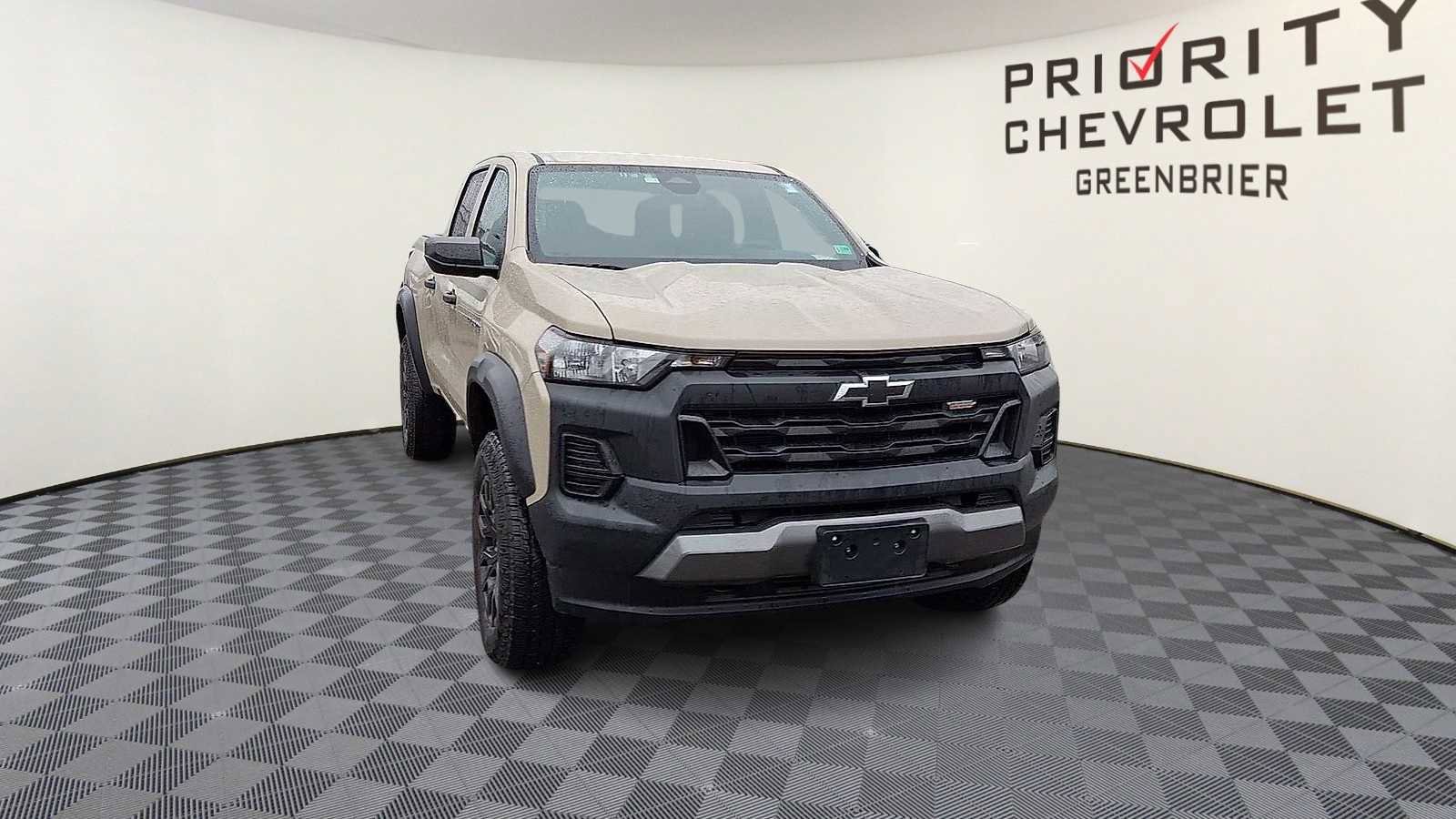 Used 2024 Chevrolet Colorado Trail Boss image 3